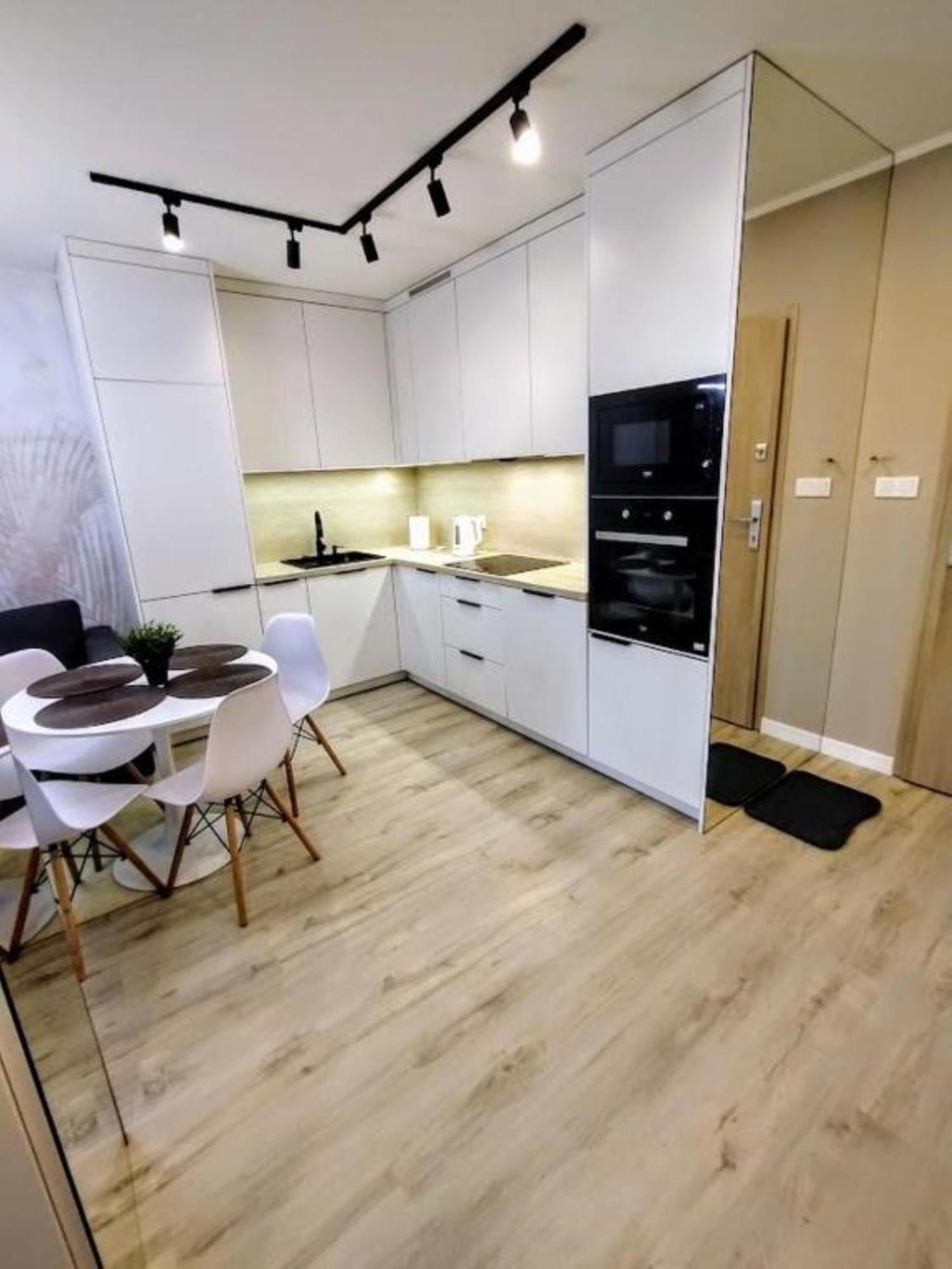 Przystan Letnica Klimatyzacja Garaz Plaza Brzezno 5min Gdańsk